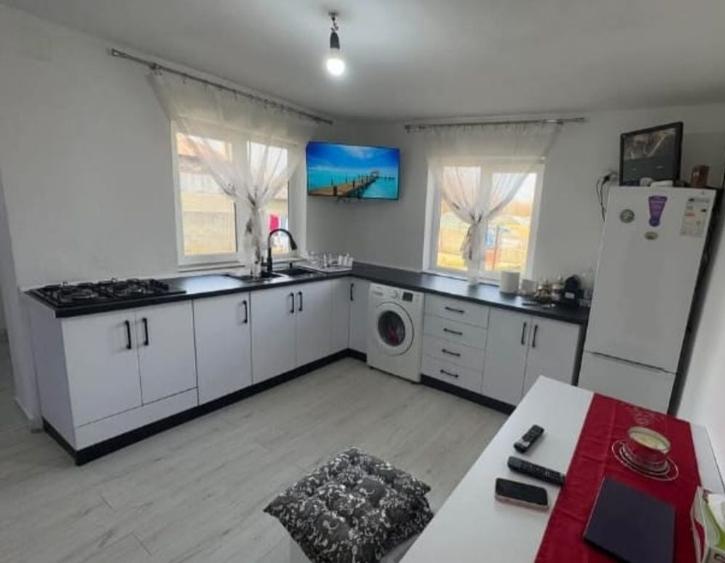 Casă cu 3 camere în Moara Mocanului