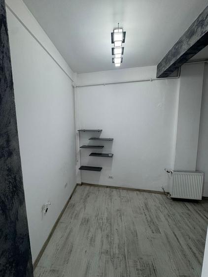 Studio de vanzare Piata Romana - 9