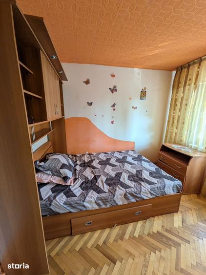 Apartament cu 3 camere în Calea București
