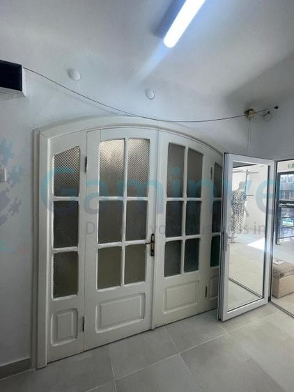 Spațiu comercial, de 64 mp, în Central