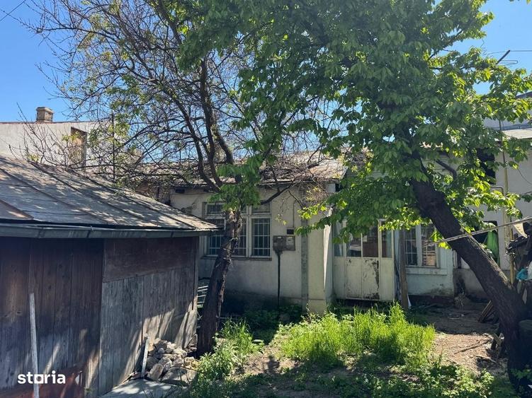 160 mp teren si casa veche str Ipsilanti , langa Palas Campus - 2