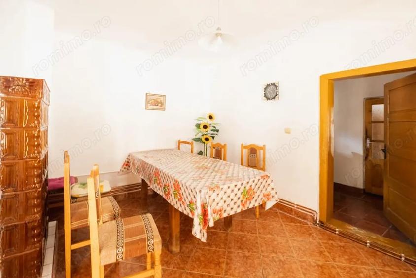 Casă cu Teren 2634 Mp în Jebel