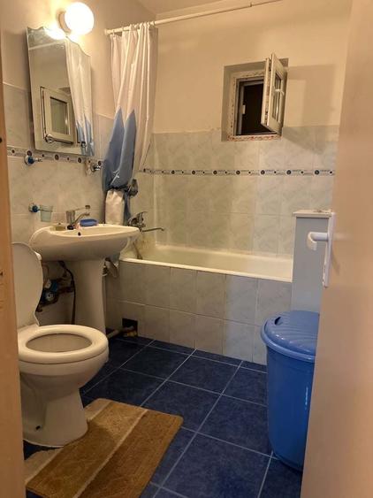 Apartament cu 3 camere decomandat în Exterior Vest