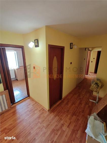 Apartament cu 3 camere decomandat, mobilat în Unirii Centru