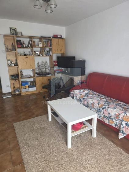 Apartament cu 2 camere decomandat în P-ța Alba Iulia