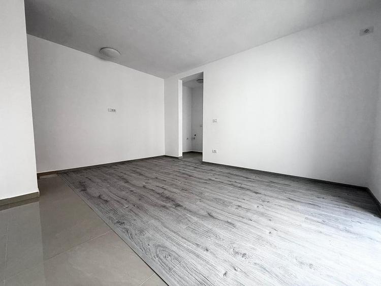 Apartament cu 2 camere decomandat în Giroc — fotografia 3