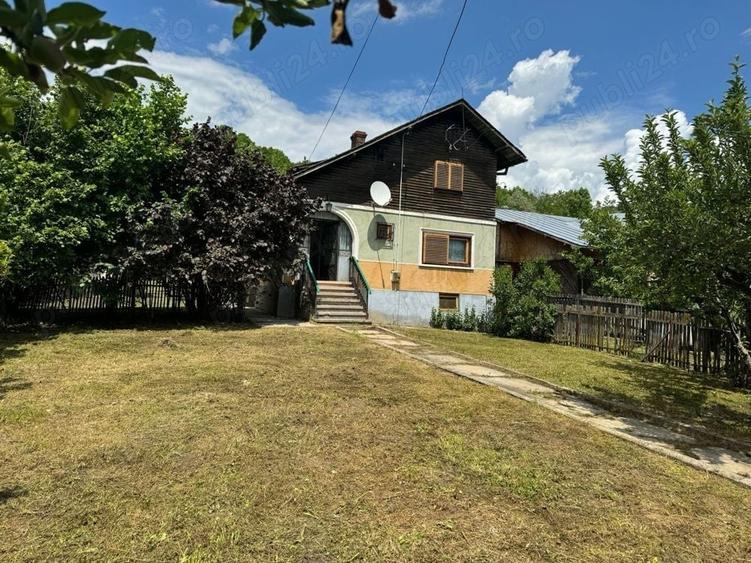 Teren de 5600 mp, în Vărbila