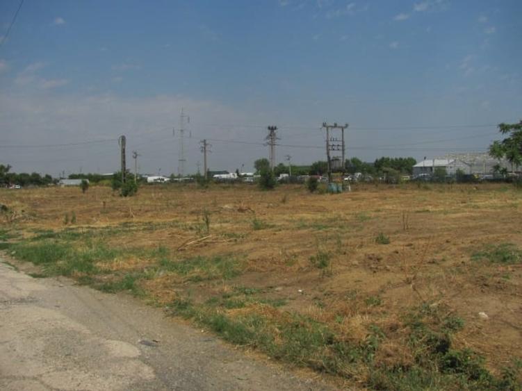 Teren Construcții intravilan de 14800 mp, în Central