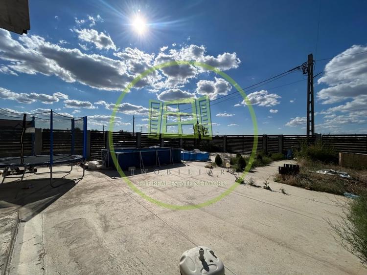Casă individuală cu 5 camere cu Teren 500 Mp în Malu Mare