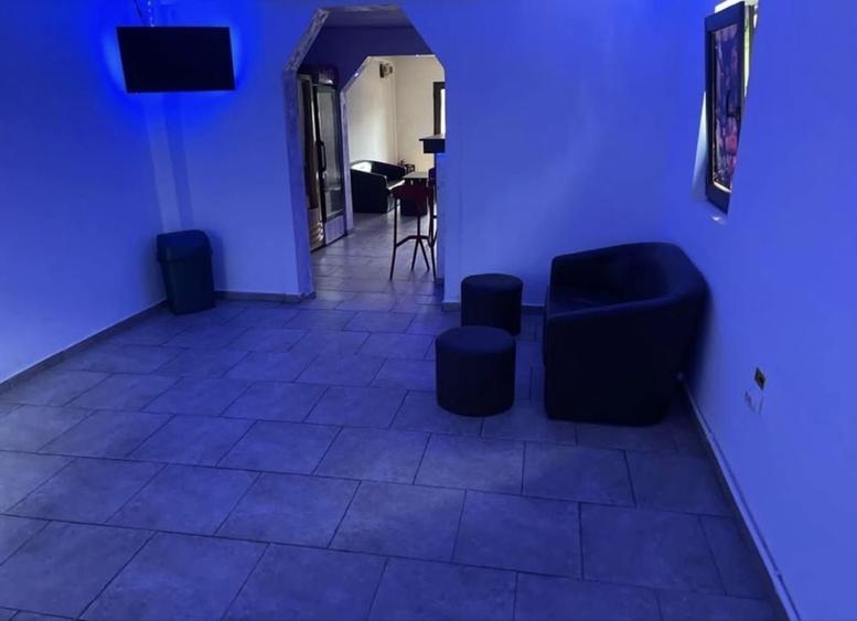 Spațiu comercial, în Conțești