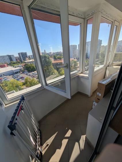 Apartament cu 3 camere decomandat, mobilat în Drumul Sării