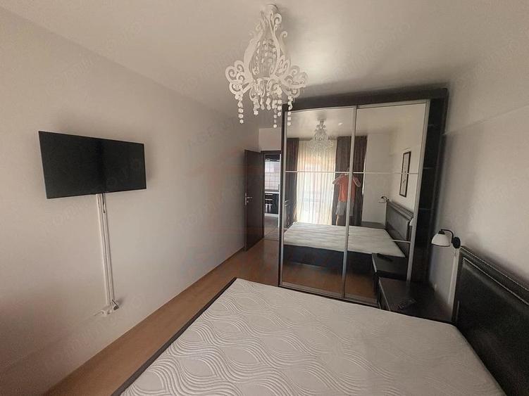 Apartament cu 2 camere decomandat în Ultimul leu