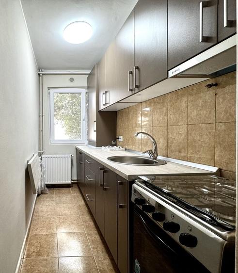 Apartament cu 2 camere semidecomandat, mobilat în Central