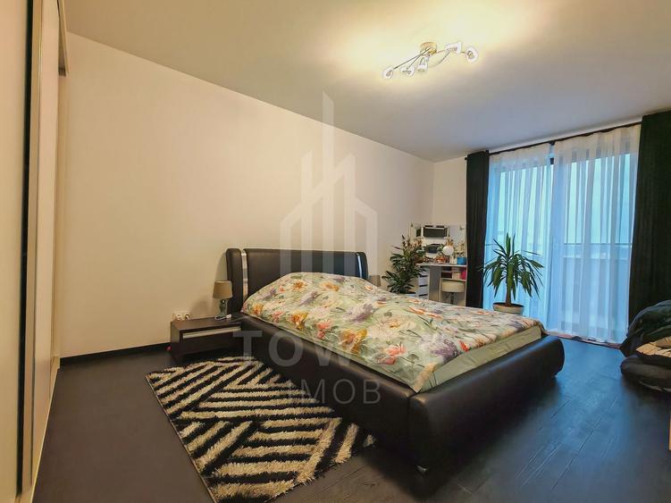Penthouse cu 4 camere decomandat, mobilat în Mihai Viteazul