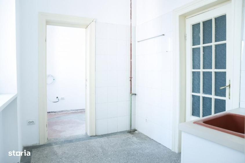 Apartament cu 3 camere în Calea Victoriei