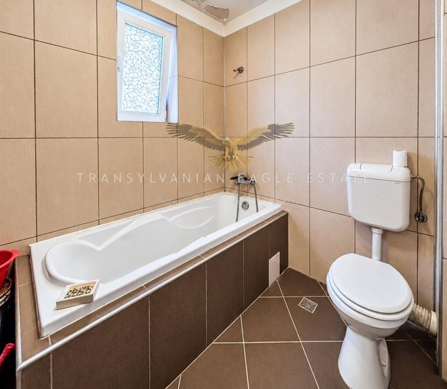 Apartament cu 2 camere semidecomandat, mobilat în Florești