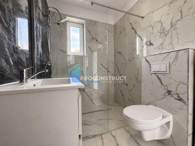 Duplex cu 3 camere cu Canalizare în Albina