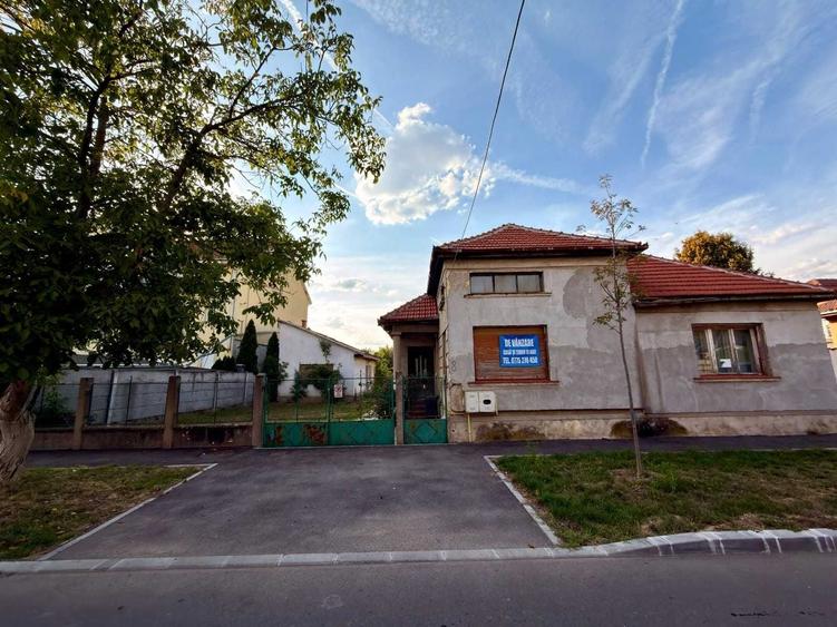 Casa cu teren, cu potential imobiliar deosebit, zona semicentrala Satu Mare, teren intravilan generos de 9 ari si o constructie existenta - 8