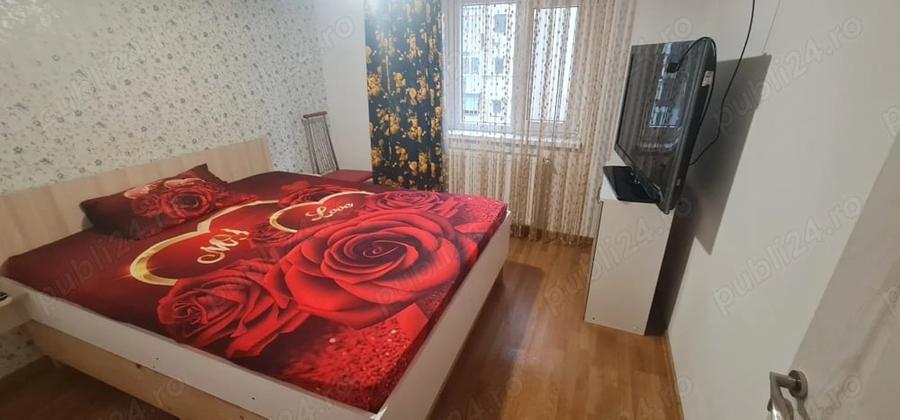 Apartament cu 3 camere decomandat în Central