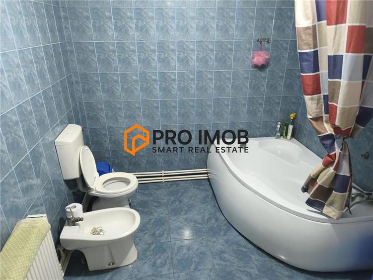 Casă individuală cu 4 camere cu Canalizare în Stâlpu