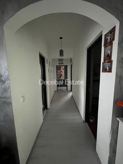 Apartament cu 3 camere decomandat în Voluntari