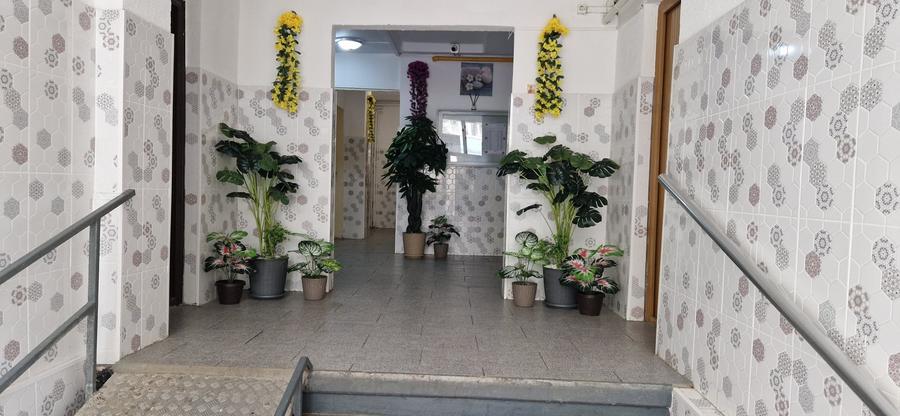 Apartament cu 4 camere decomandat în Berceni