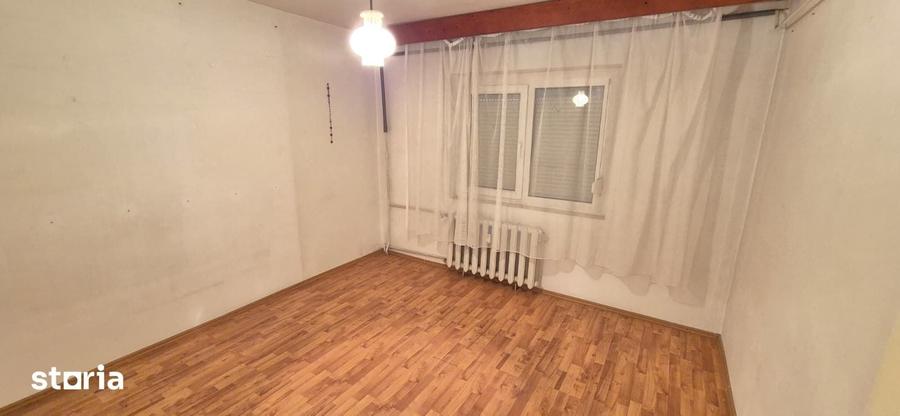 Apartament cu 2 camere decomandat în Sud