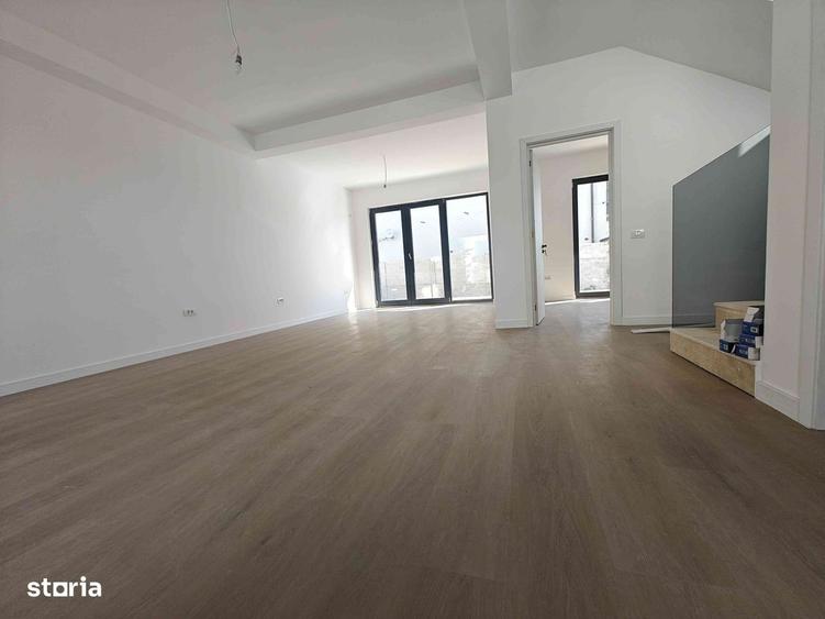 Casă cu 4 camere cu Teren 210 Mp în Drumul Taberei