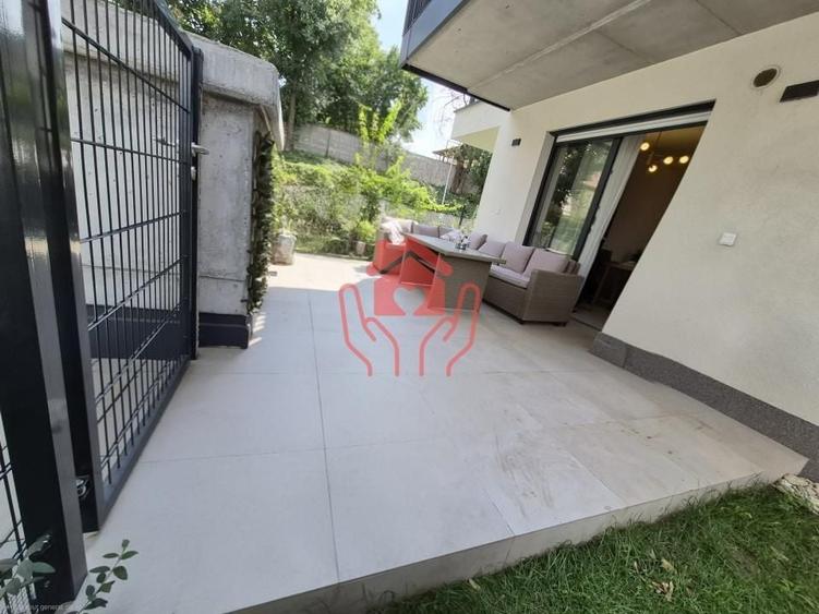 Apartament cu 3 camere decomandat, mobilat în Doamna Ghica