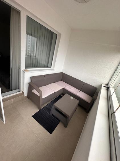 Apartament cu 2 camere decomandat în Exterior Vest