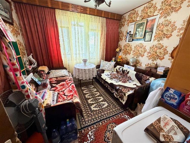 Apartament cu 3 camere decomandat în Alexandru cel Bun