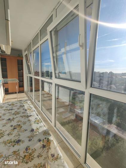 Apartament cu 3 camere decomandat în Micro 4