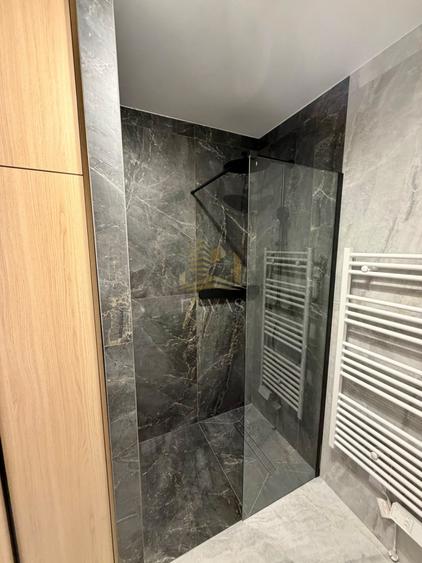 Apartament cu 2 camere semidecomandat, mobilat în Semicentral