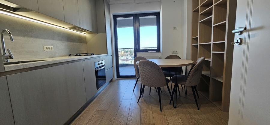 Apartament cu 2 camere decomandat în Trocadero