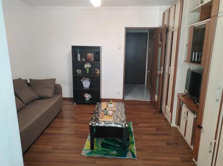 Garsonieră decomandată în Iancului