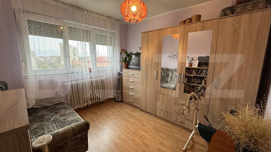 Apartament cu 3 camere decomandat, mobilat în Iosia