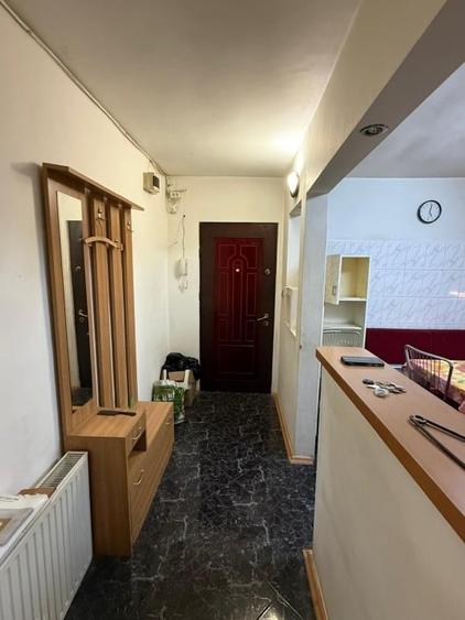 Apartament cu 2 camere semidecomandat în Micro 16