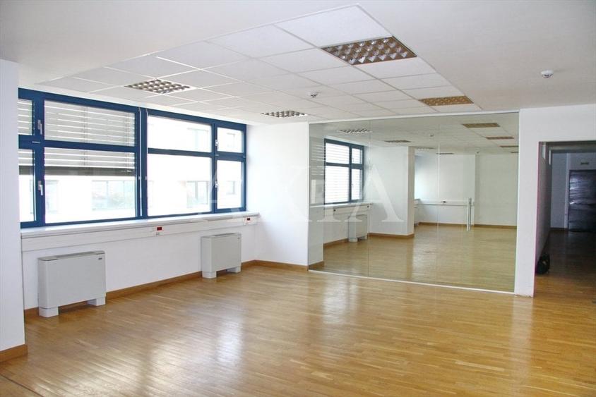 Birou, de 6,000 mp, în Alba Iulia
