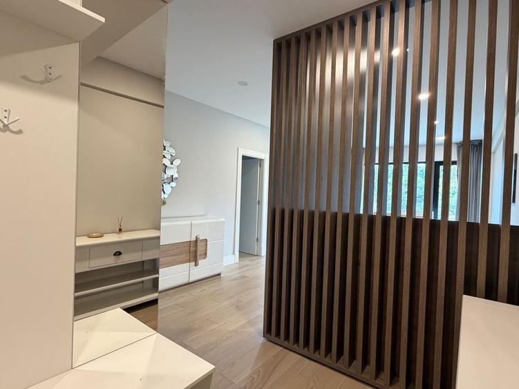 Apartament cu 3 camere decomandat, mobilat în Pipera