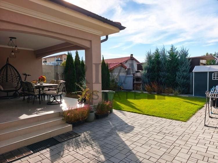 Duplex cu 4 camere cu Canalizare în Giroc