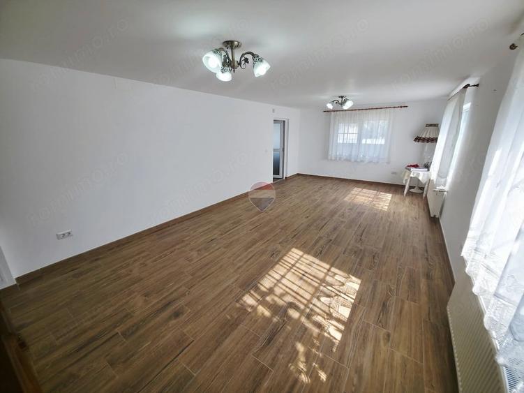 Casă cu 3 camere cu Teren 2836 Mp în Zănești