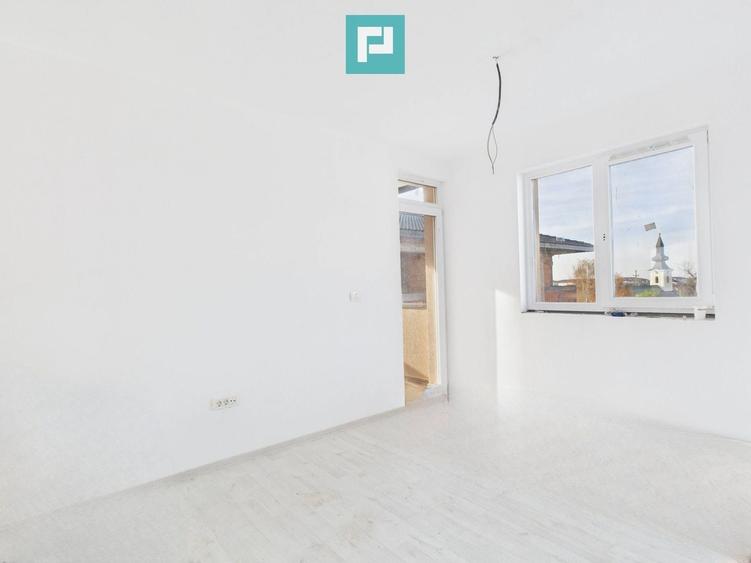 Penthouse cu 2 camere decomandat în Chișoda