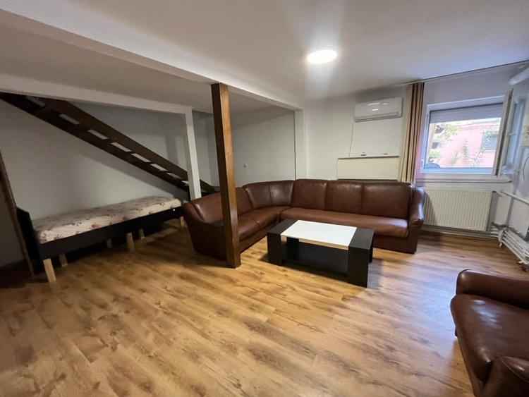 Apartament cu 3 camere decomandat, mobilat în Mehala