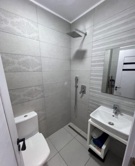 Apartament cu 3 camere decomandat, mobilat în Nord