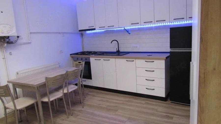 Apartament cu 2 camere semidecomandat în Centrul Istoric
