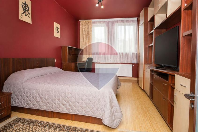 Apartament cu 3 camere în Centrul Istoric