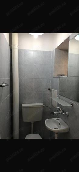 Apartament cu 5 camere semidecomandat în Amzei