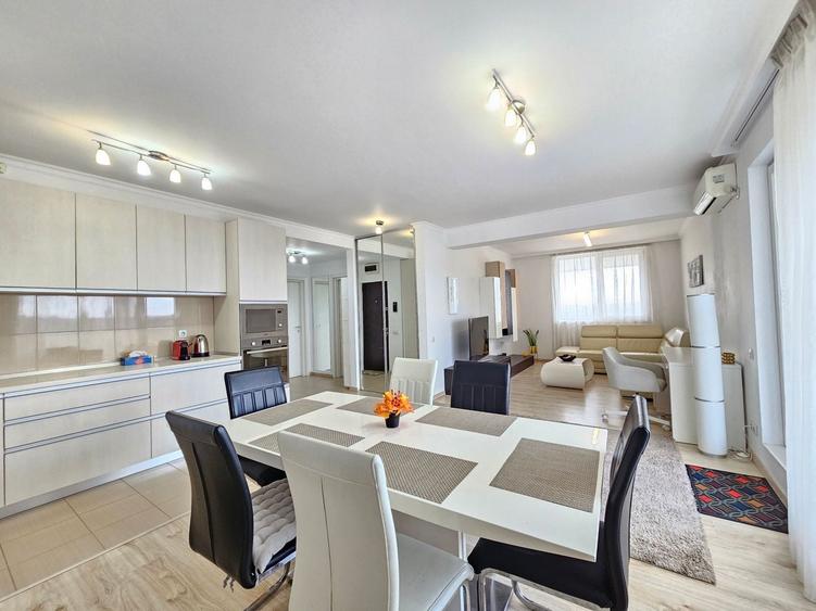 Apartament cu 3 camere decomandat, mobilat în Iancu Nicolae