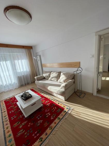 Apartament cu 2 camere decomandat în Răcădău