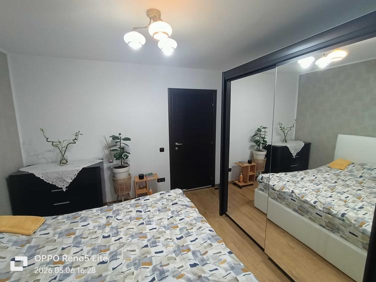 Apartament cu 3 camere decomandat în Exterior Vest